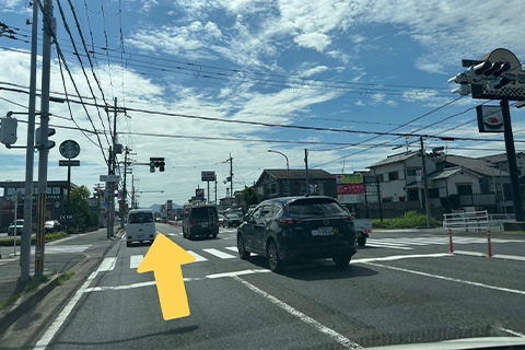 中和幹線(耳成小学校前)を高田方面へ直進