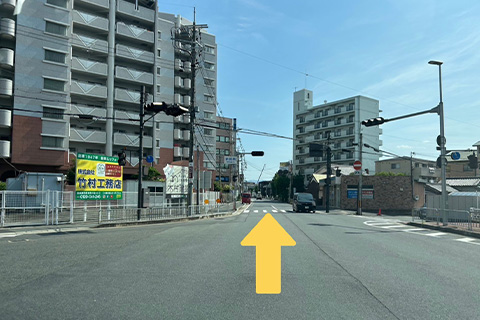 交差点(新賀南)を直進