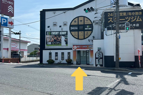 右手に当院がございます